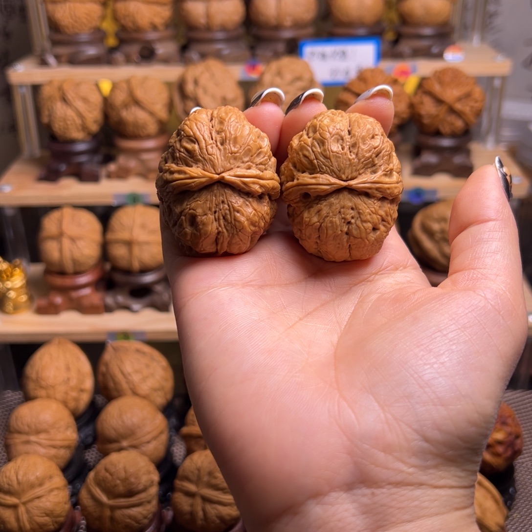 桃核把件金甲疙瘩包H24、43……