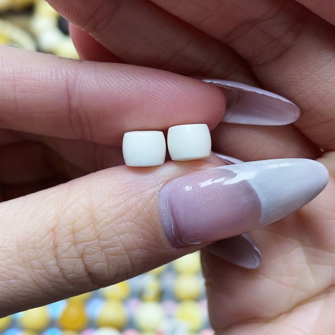 琥珀珠宝奇石未镶嵌7.4*6mm微瑕福利款