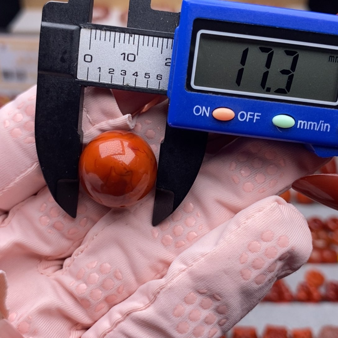 南红玛瑙配饰未镶嵌纹裂