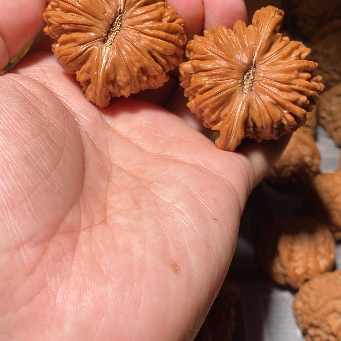 文玩核桃把件010四座楼46尺