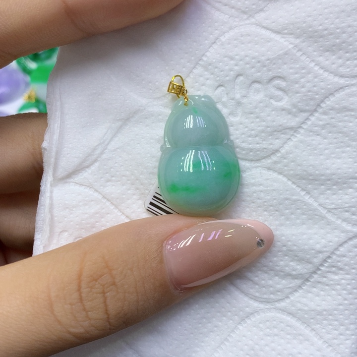 颈饰18K金镶嵌翡翠