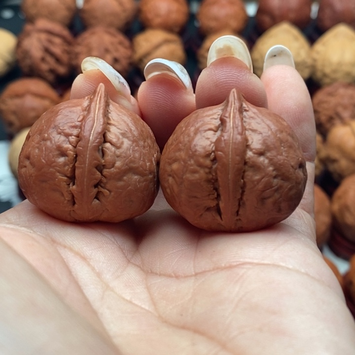 核桃精品文玩核桃手捻寿桃