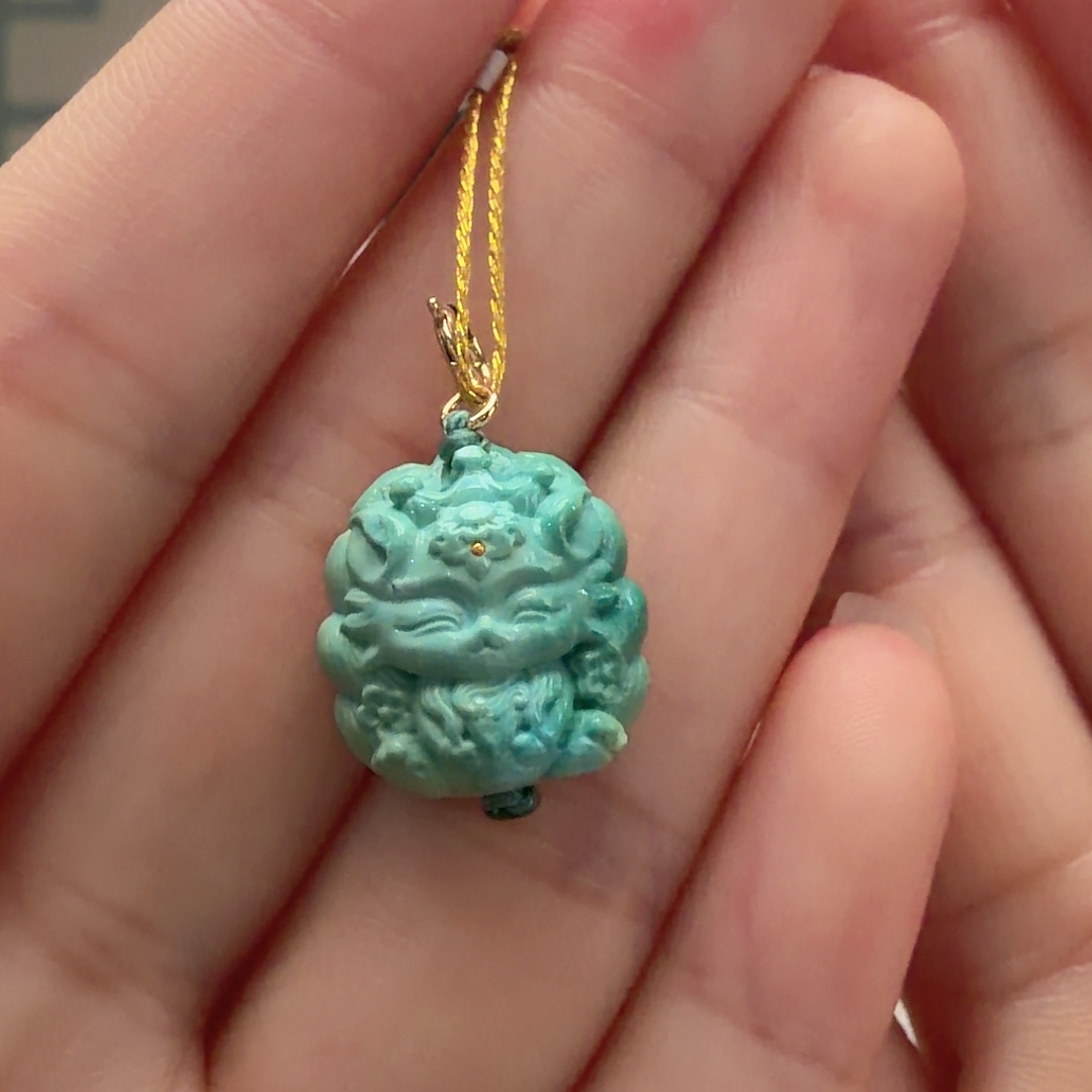 绿松石未镶嵌颈饰