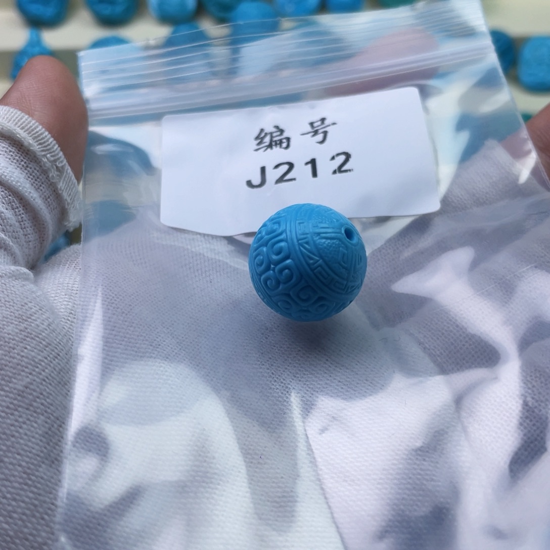 绿松石未镶嵌天然原矿绿松石雕件