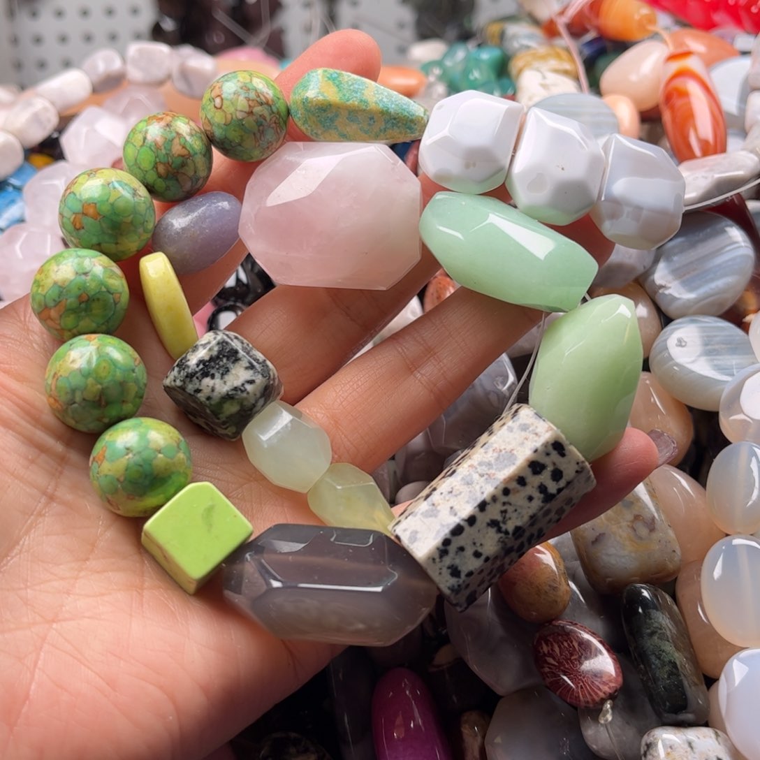 石英质玉珠宝奇石未镶嵌图