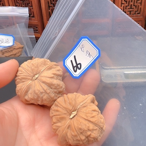 文玩核桃吊坠严**黑南瓜