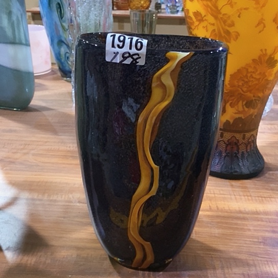 琉璃花瓶高28厘米口径15