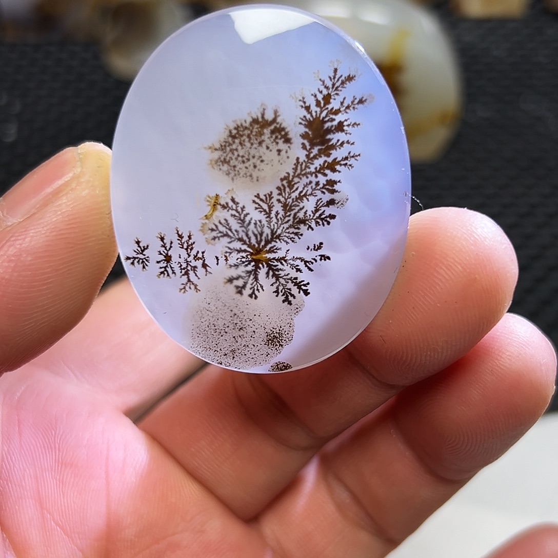 泽***玛瑙/玉髓未镶嵌珠宝半成品