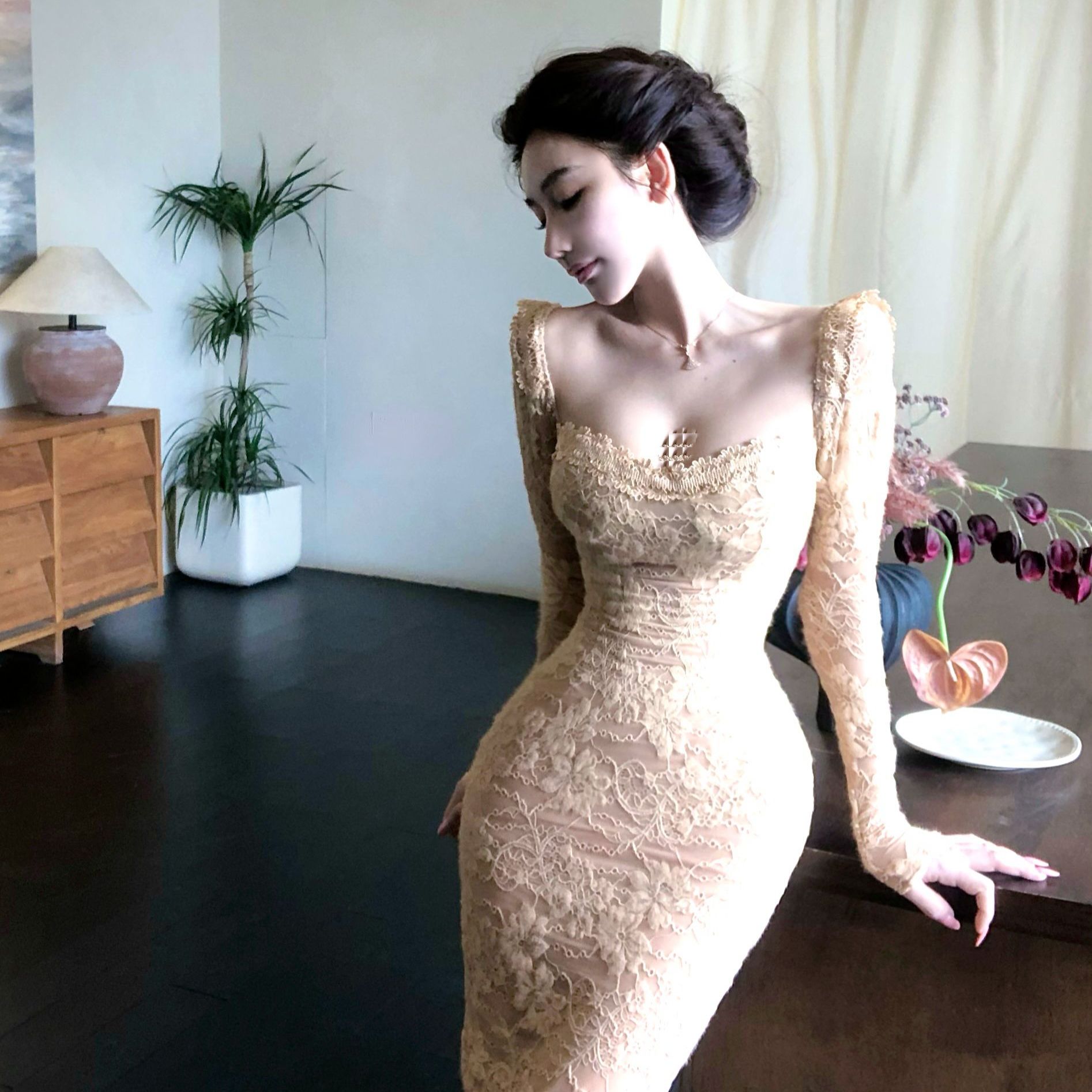 WW定制「暮光玫瑰」显瘦收腰蕾丝气质性感修身法式小众设计感连衣裙