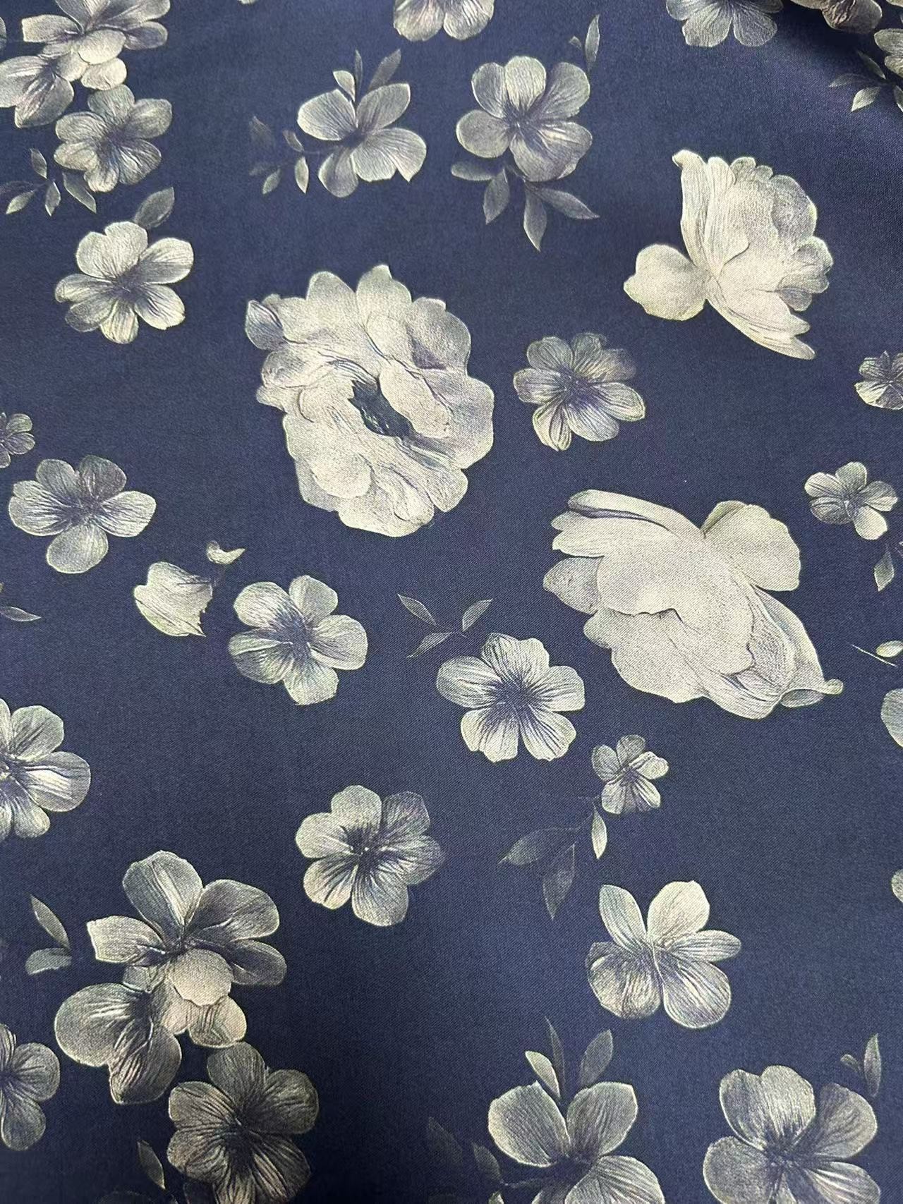 皮子蓝底银蔷薇  布头 高清数码印花