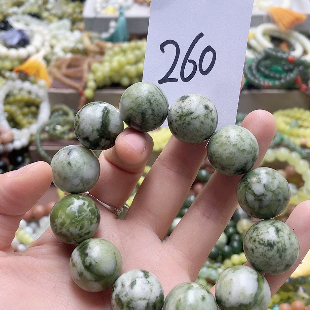未镶嵌蛇纹石玉手链