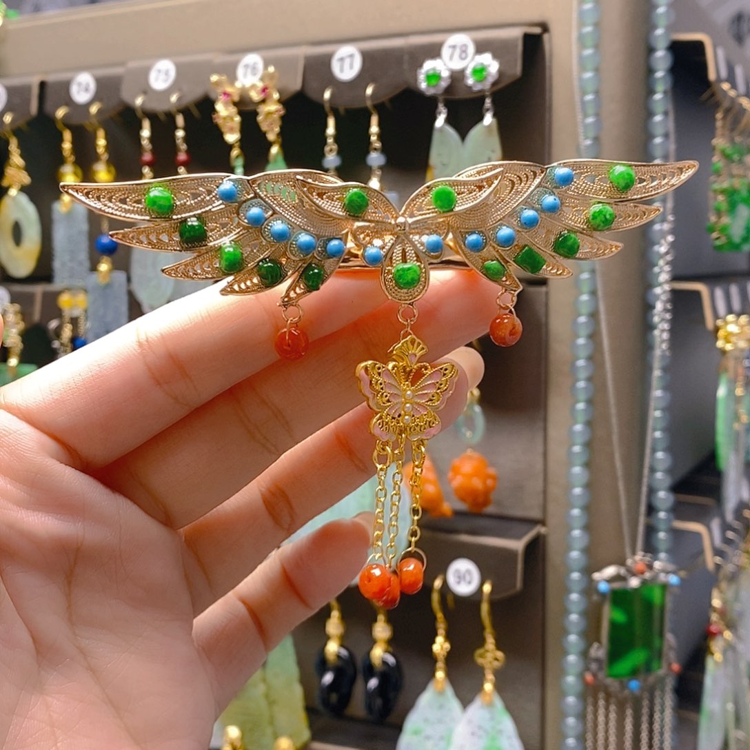 未镶嵌翡翠耳饰翡翠