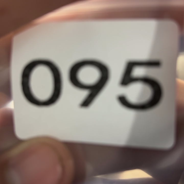 薛***彤直接去拍。         