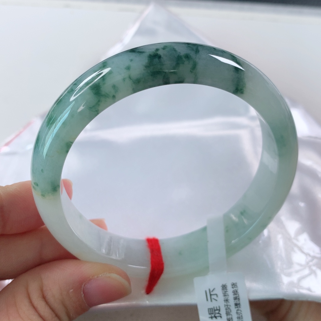 未镶嵌手镯翡翠笙