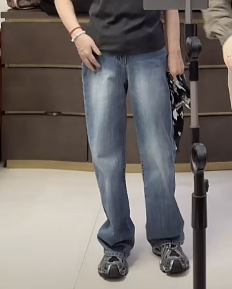 2520002（阿梦服饰）牛仔裤 裤长102