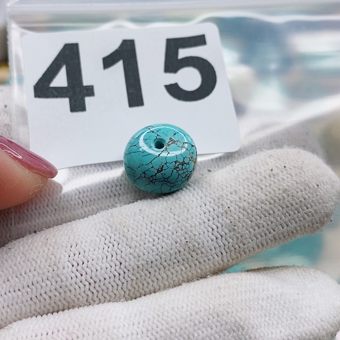 绿松石颈饰未镶嵌