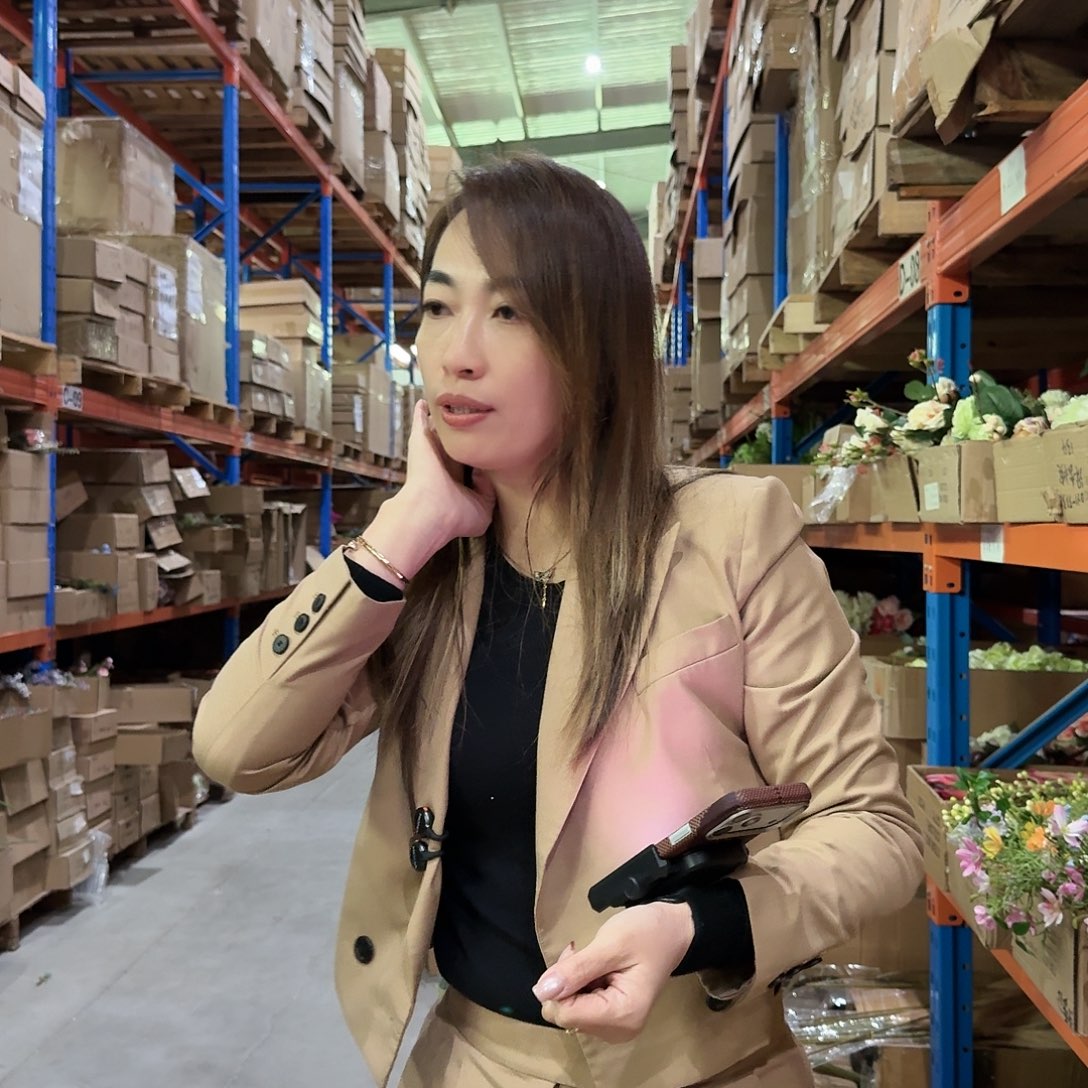 耐***喵3支粉色天花板手感玫瑰