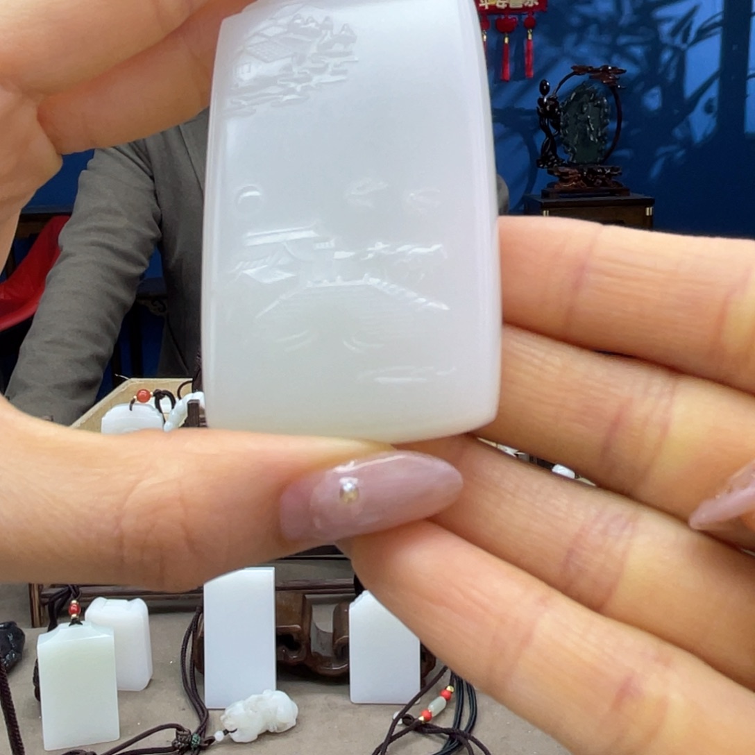 和田玉未镶嵌颈饰