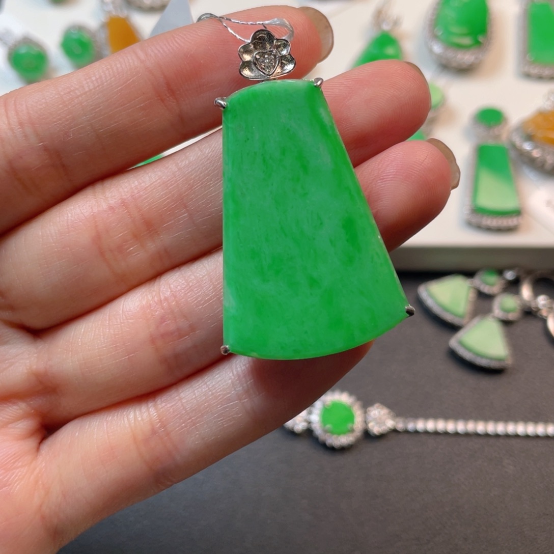 翡翠吊坠(不含链)银S925镶嵌