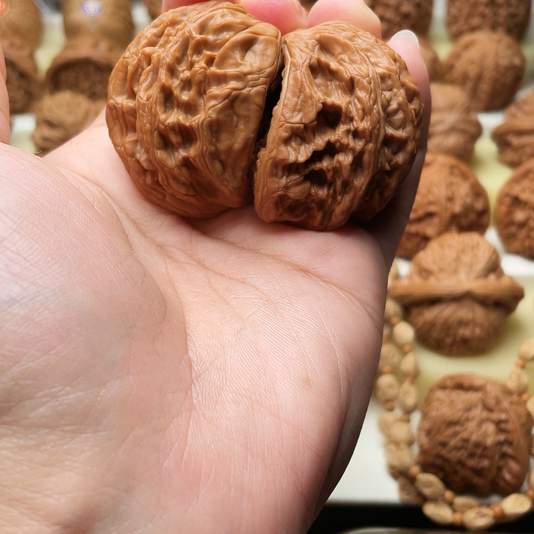 吊坠文玩核桃w****?虎头蛇