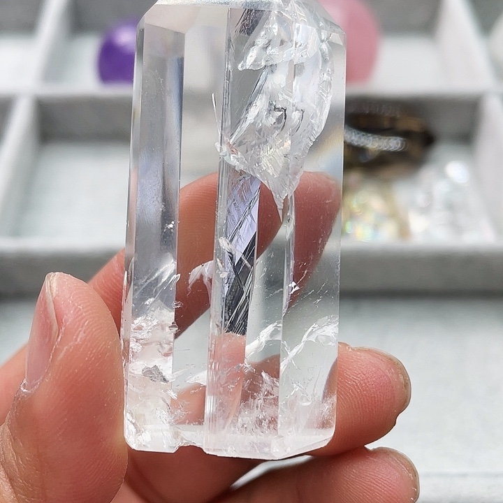 水晶天然水晶有微瑕未镶嵌