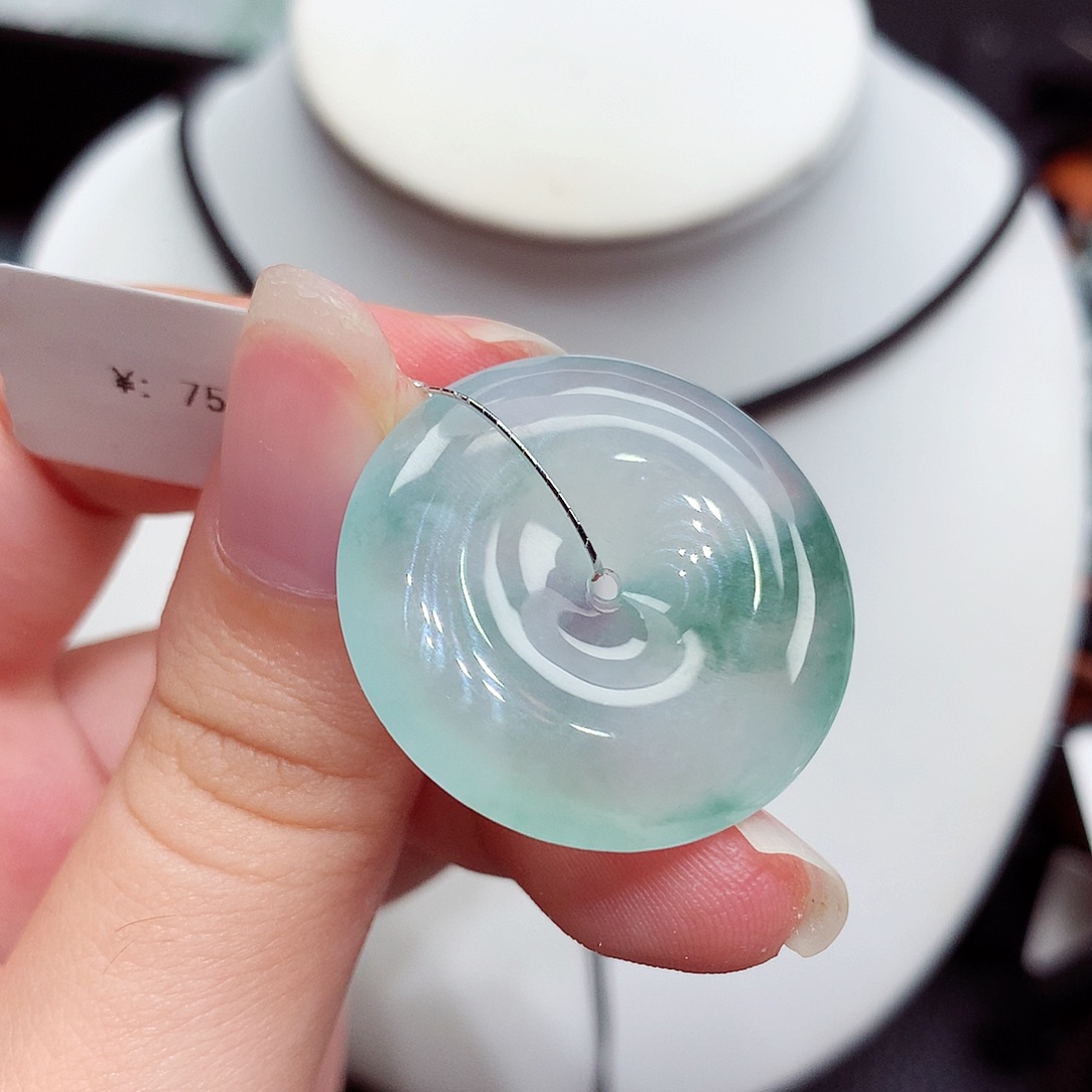 翡翠未镶嵌颈饰翡翠120，28.1/5.7