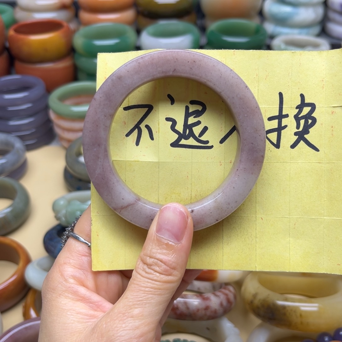 石英质玉手镯未镶嵌