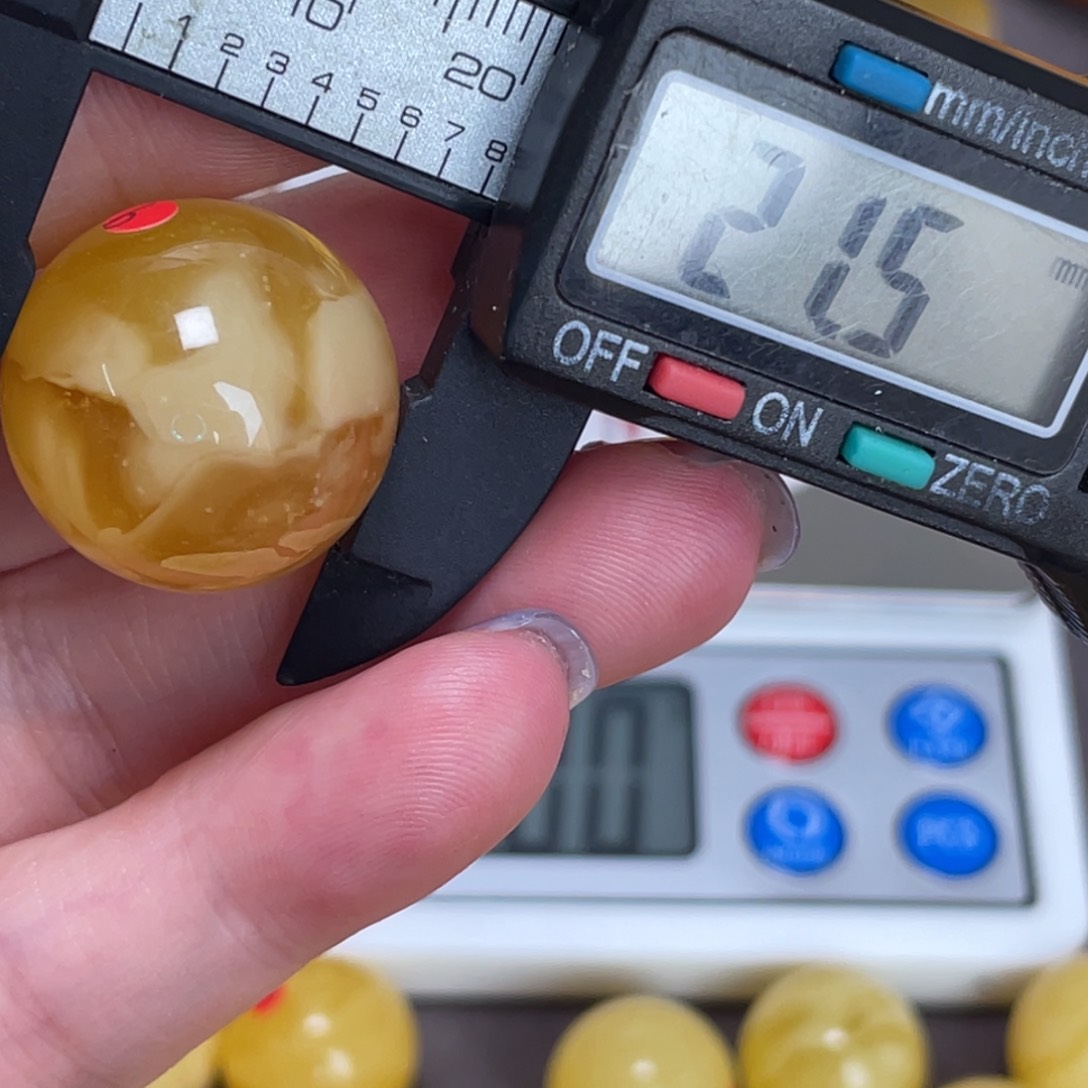 未镶嵌琥珀裸石蜜蜡84