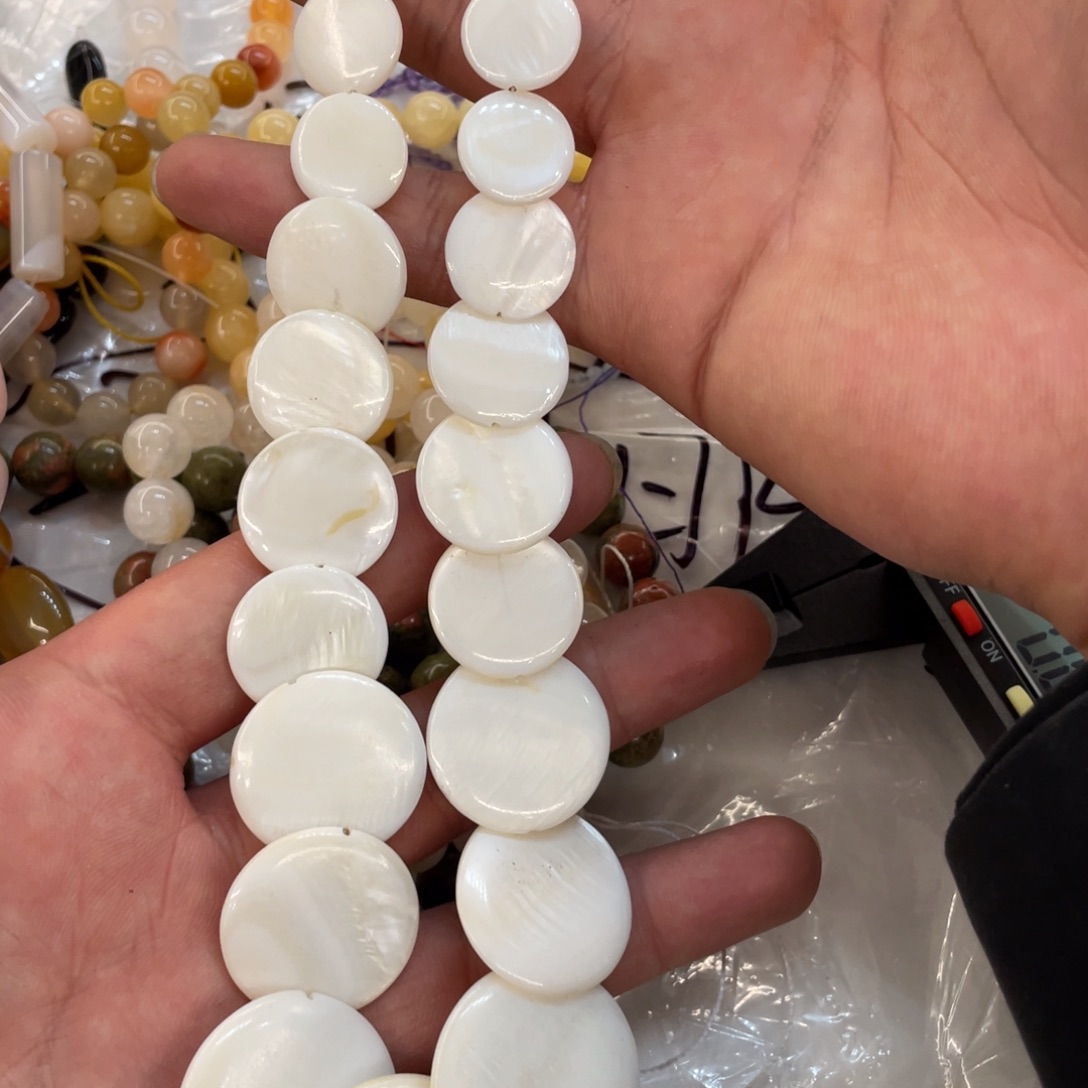 玛瑙/玉髓珠宝半成品未镶嵌一条装白蝶贝塔链