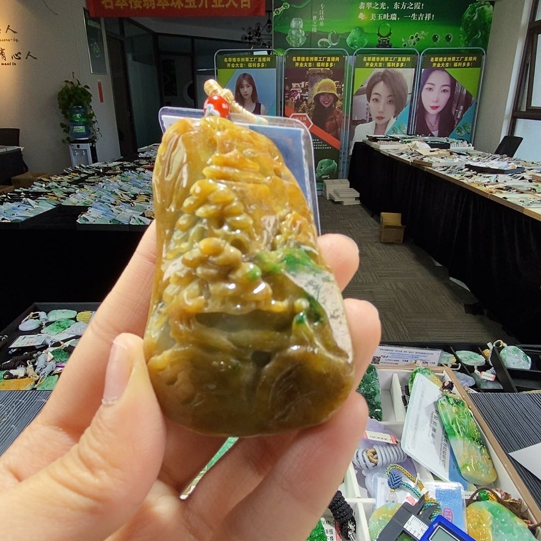 颈饰未镶嵌翡翠翡翠