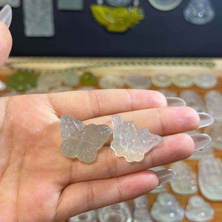 岫玉未镶嵌岫玉挂件蝴蝶