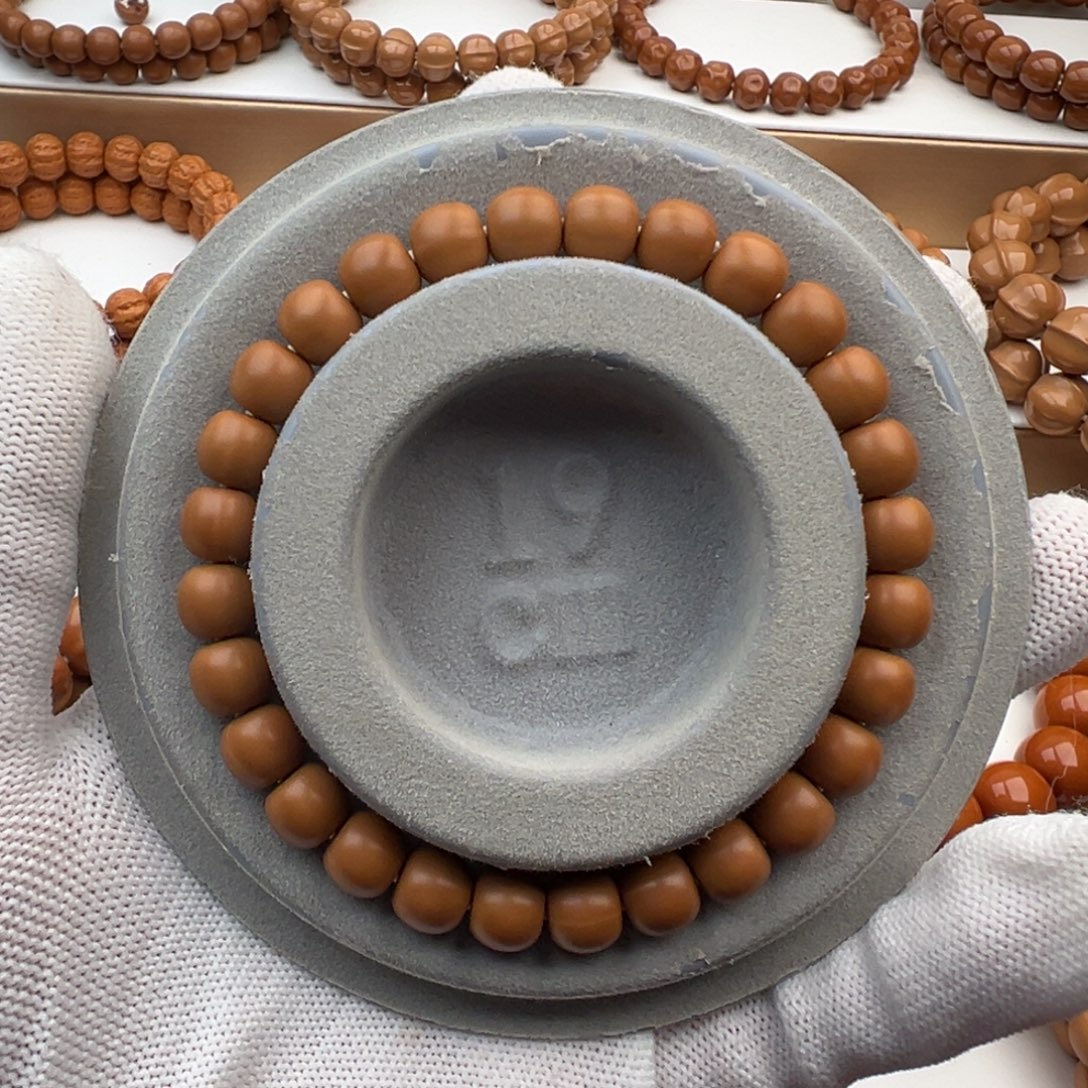 Z***.核桃小凤仙小老行