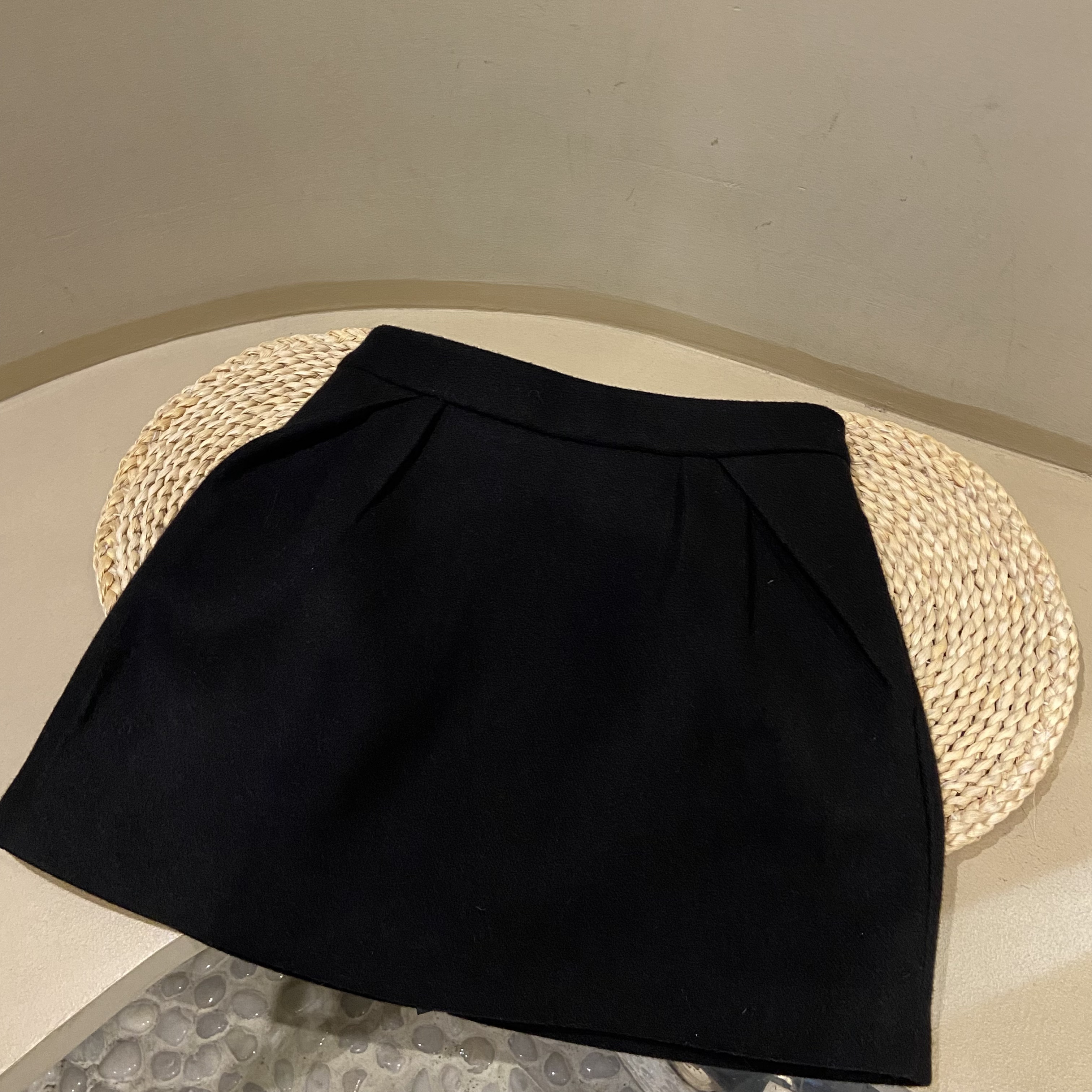 涵儿家 设计感高腰A字毛呢花苞裙-8412