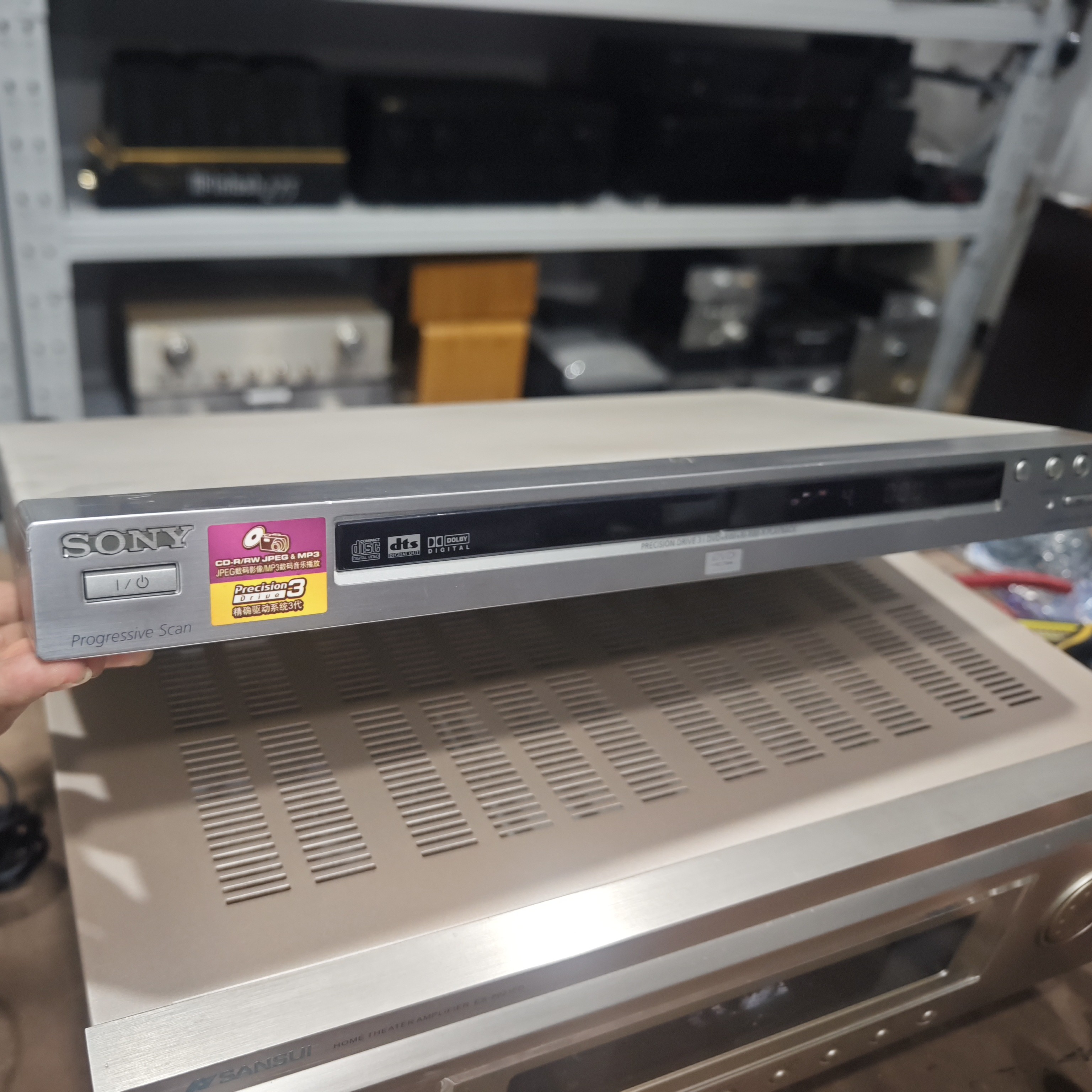 8新  SONY，DVD机525正常不包邮不退换货