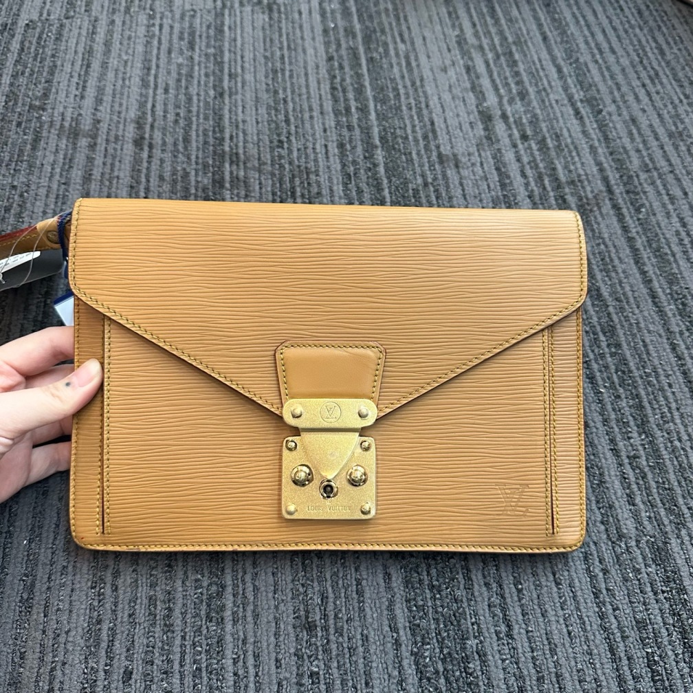 95新 LouisVuitton/路易威登 焦糖色水波纹单肩包yy 1553 2197