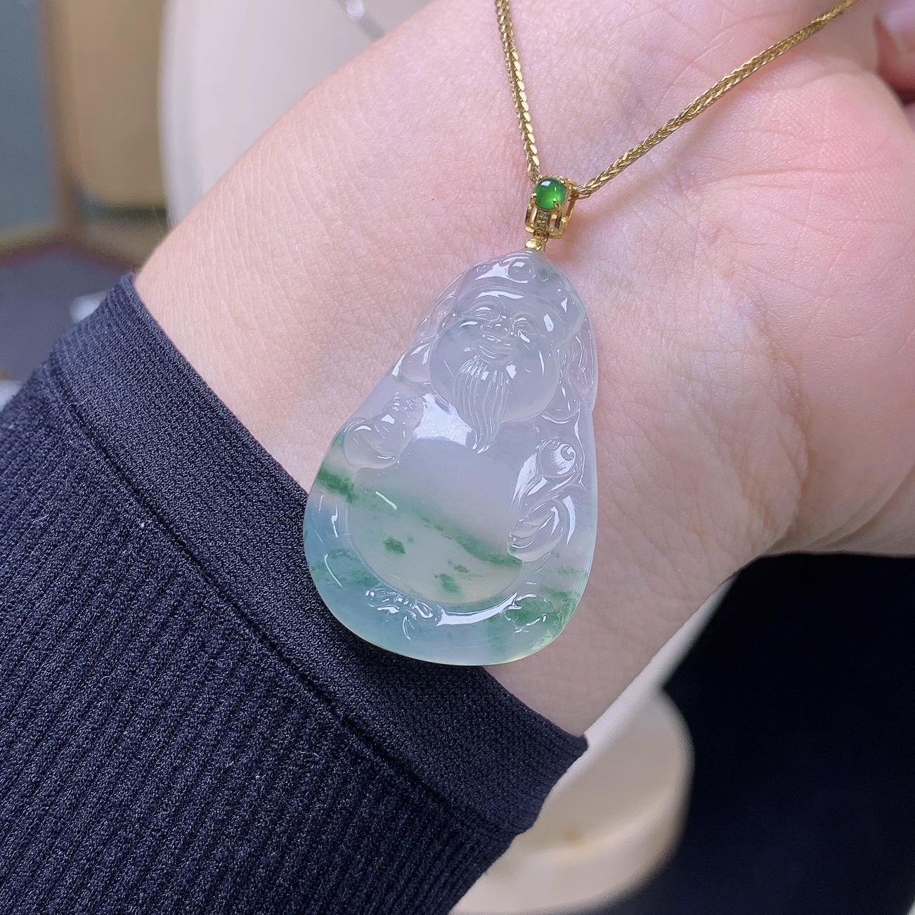 缅甸天然A货翡翠镶嵌18k金冰种飘绿财神吊坠胶润冰透35×24.2×4.8