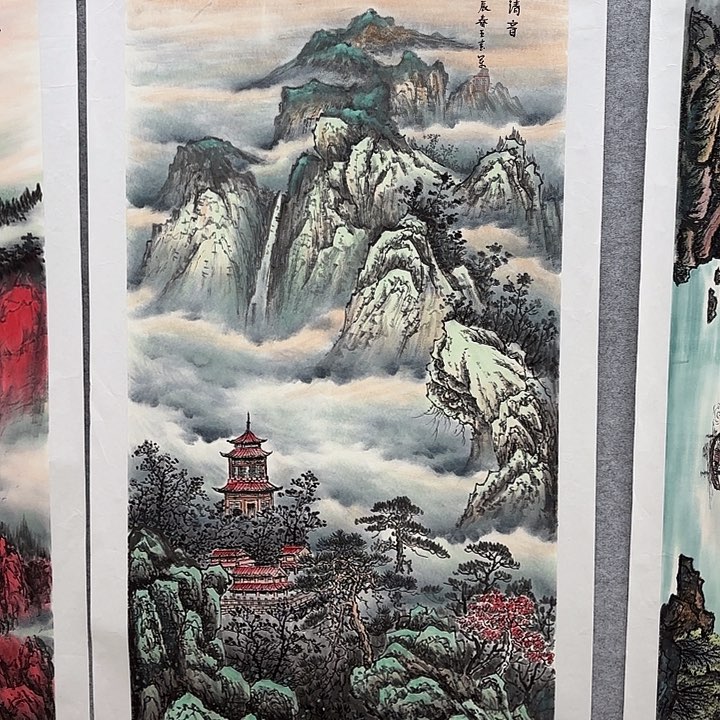 国画花鸟的翅膀是由两只鸟