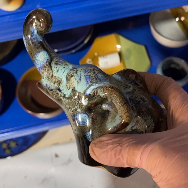 顺***美瓷片七厂窑变小象