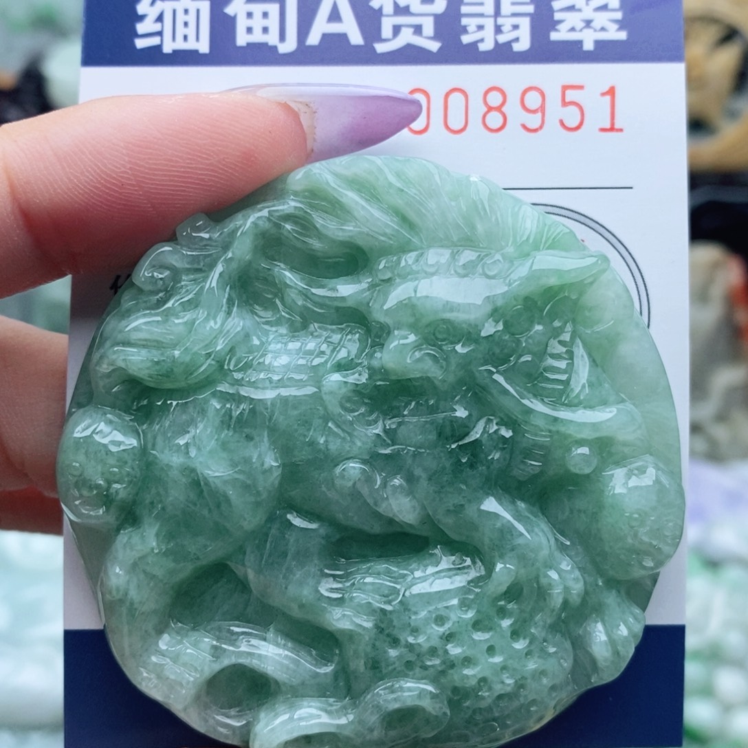 吊坠(不含链)未镶嵌翡翠