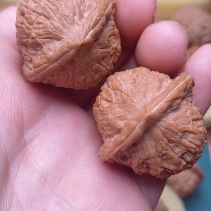 把件文玩核桃37全品一抹红