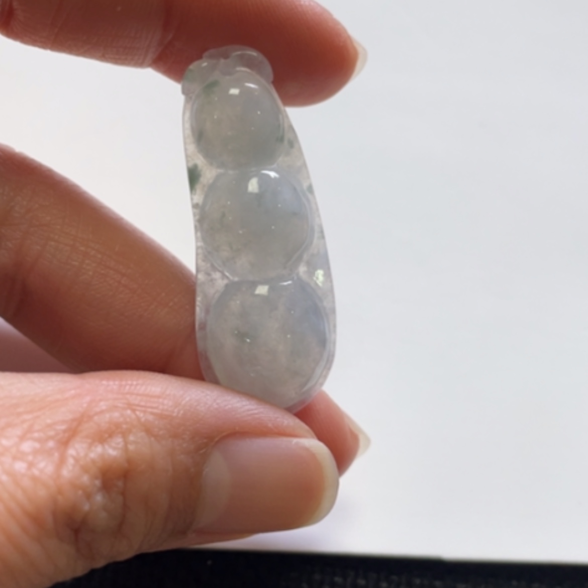 【闪购商品】翡翠颈饰未镶嵌冰飘花福豆