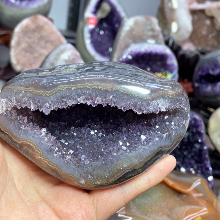 水晶摆件未镶嵌捡漏