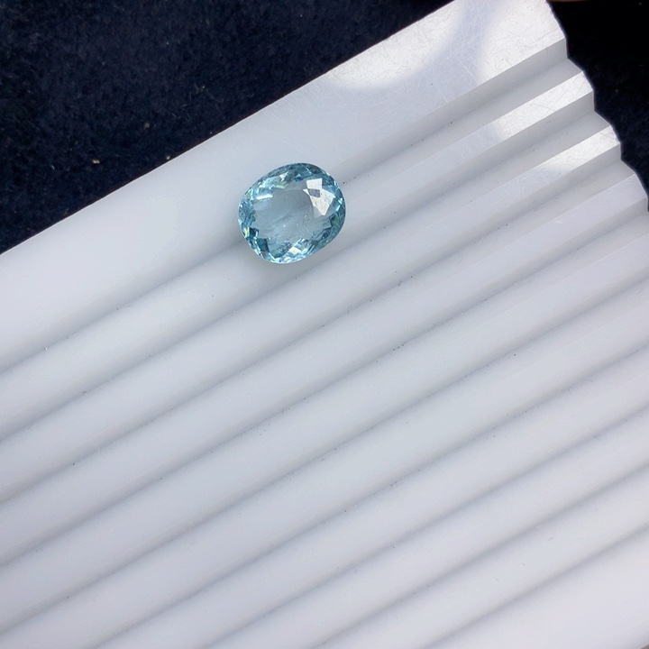 海蓝宝石裸石未镶嵌3.99c t