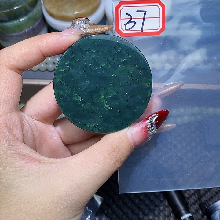 和田玉和田玉边角料随机发未镶嵌