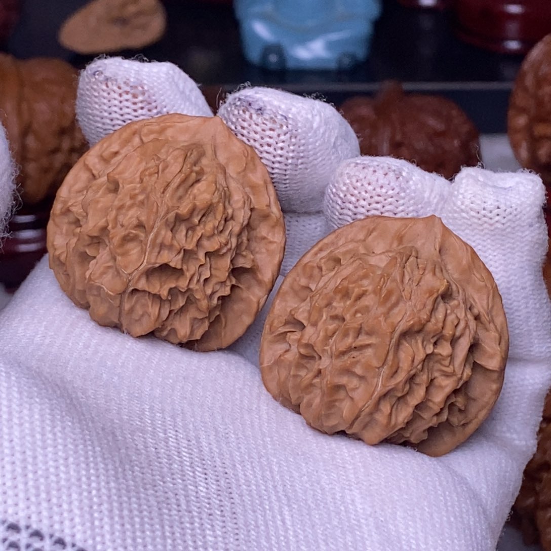 墨***白吊坠文玩核桃35 龙血马蹄 野生