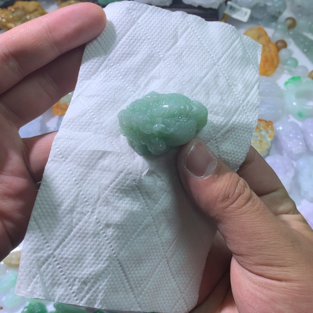 翡翠颈饰未镶嵌天然