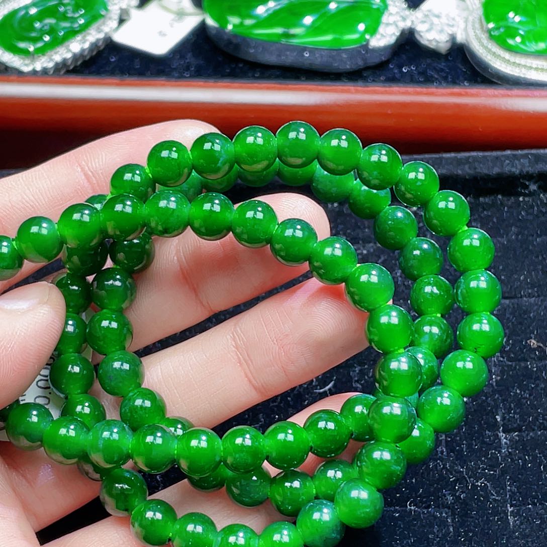 翡翠颈饰未镶嵌41，