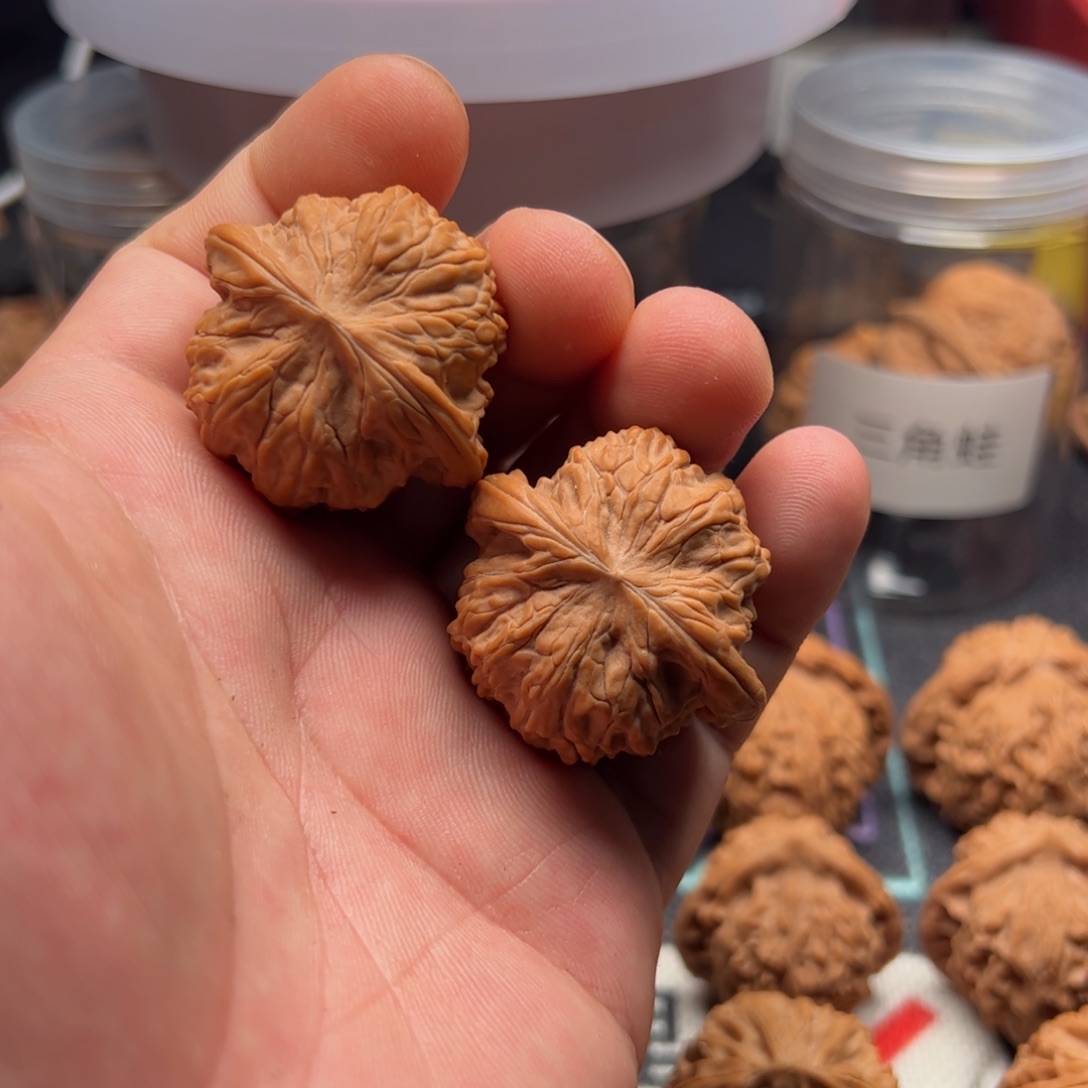 叫***哥吊坠文玩核桃38全品磨盘