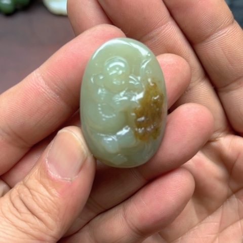 和田玉吊坠未镶嵌