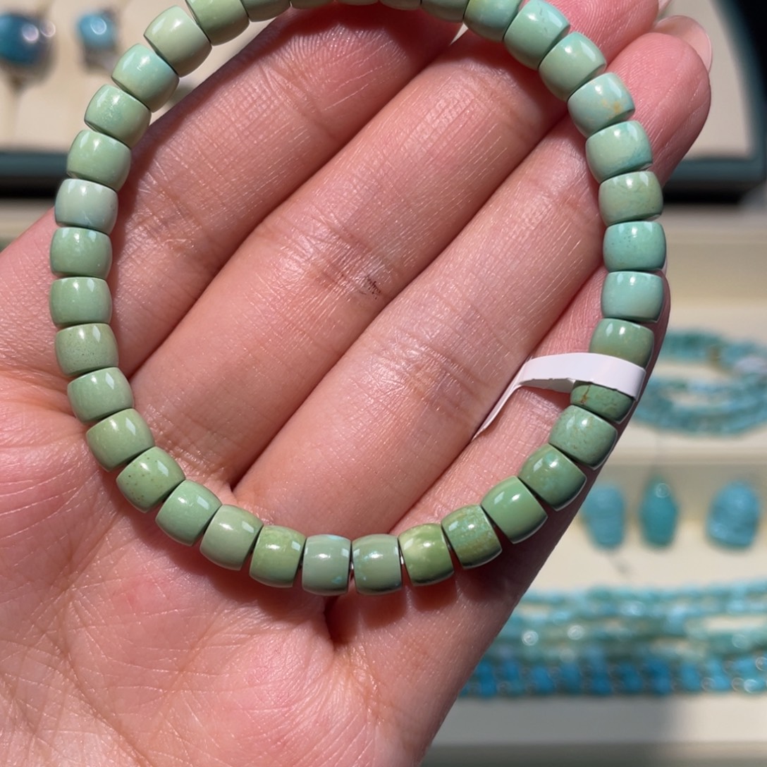 绿松石未镶嵌直切手串